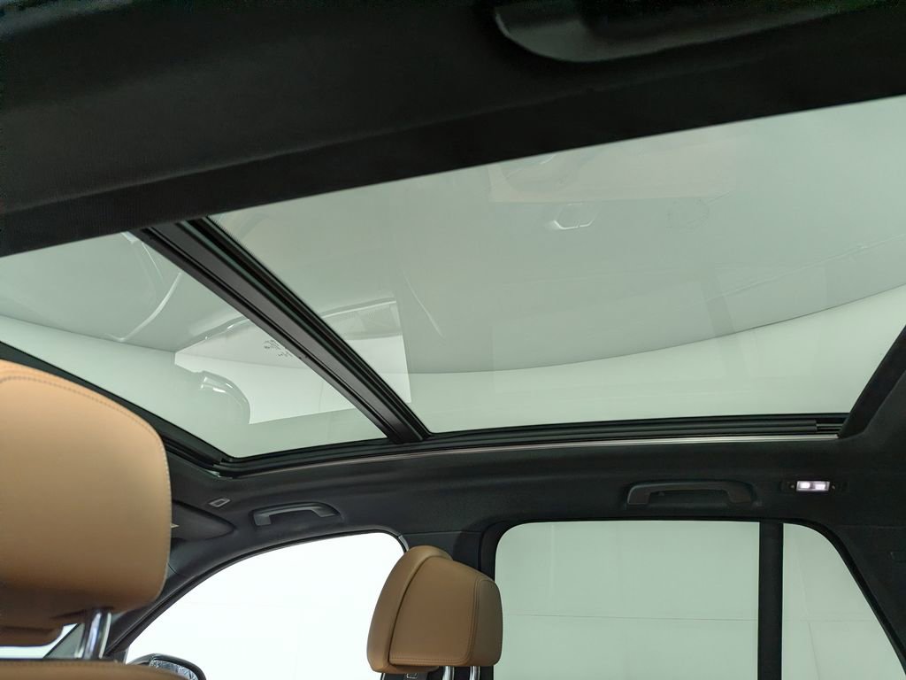 Used 2019 BMW X5 xDrive50i w/ M Sport Package image 12
