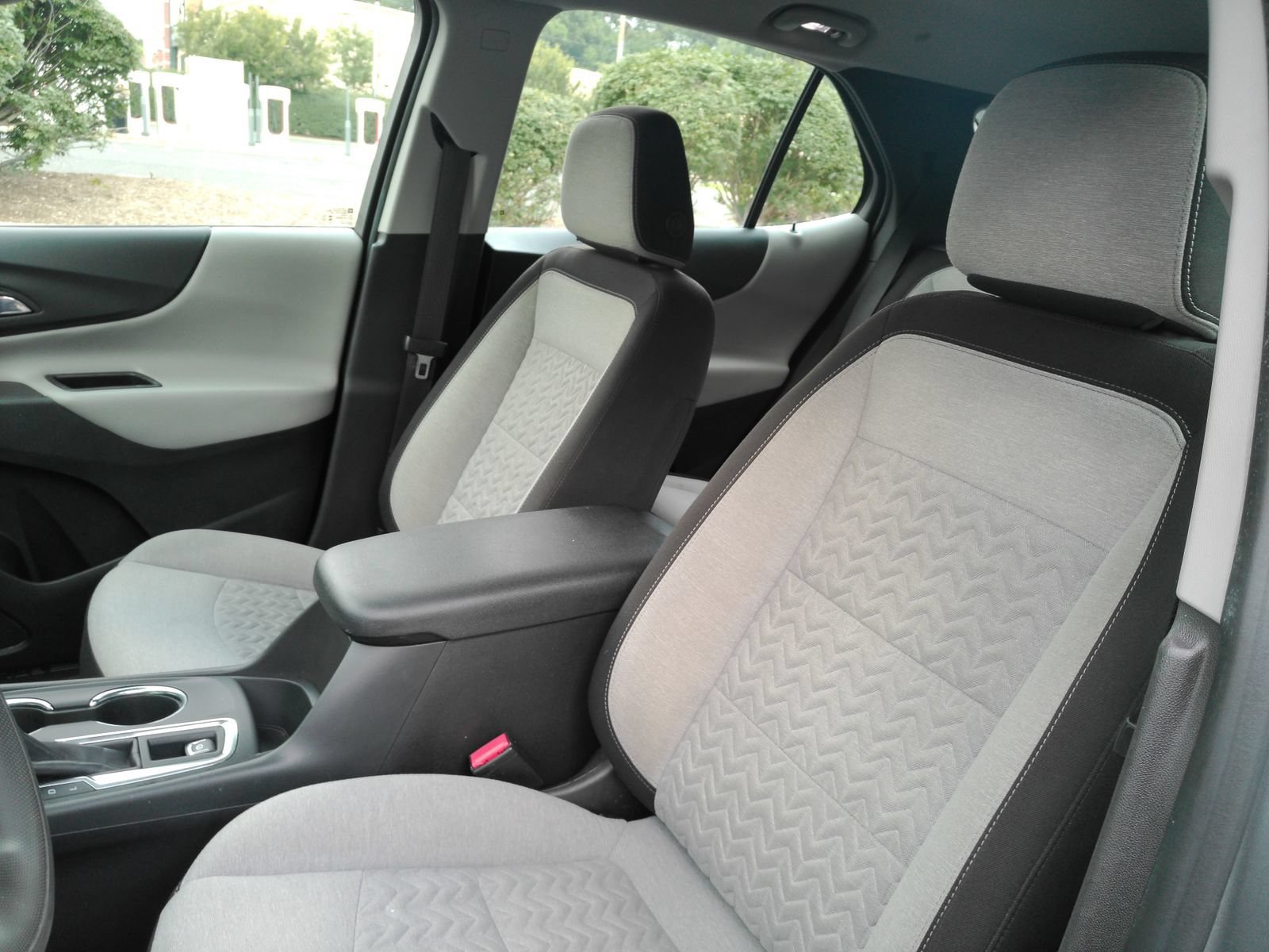 Used 2023 Chevrolet Equinox LS FWD image 11