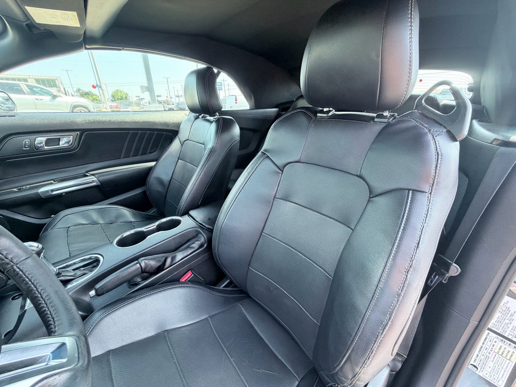 Used 2017 Ford Mustang Premium RWD image 27