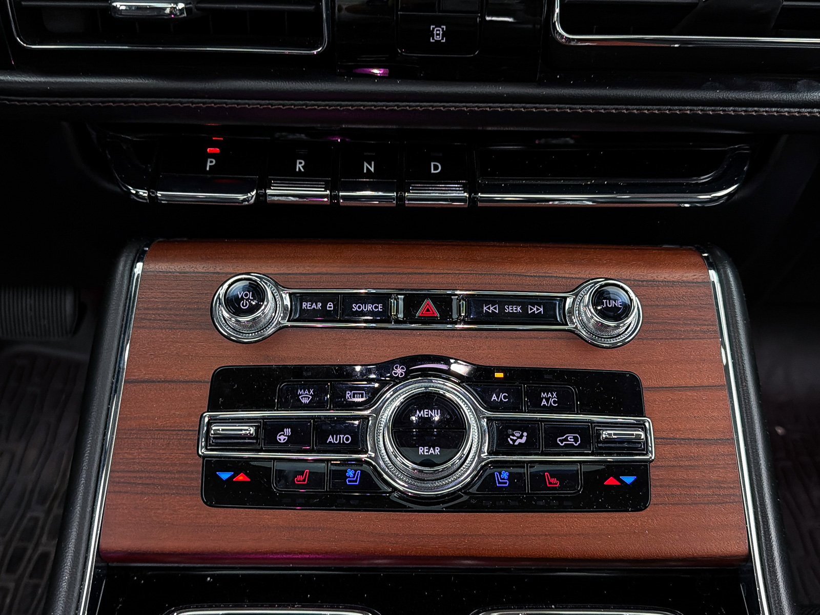 Used 2021 Lincoln Aviator Grand Touring w/ Equipment Group 301A image 27