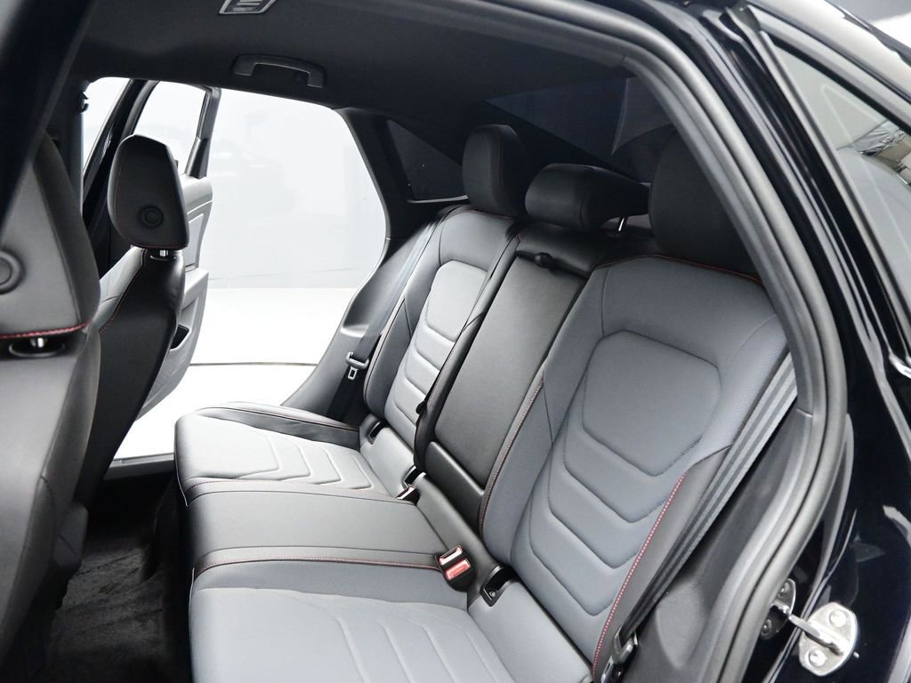 Used 2025 Volkswagen Jetta GLI Autobahn w/ GLI Black Package image 26