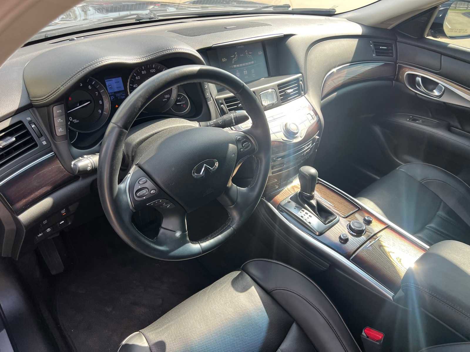 Used 2019 INFINITI Q70 L 3.7 w/ Sensory Package image 15