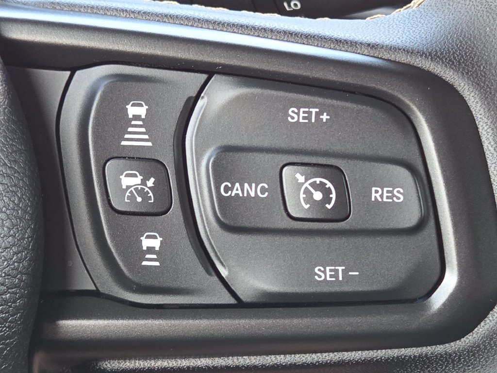 Used 2024 Jeep Wrangler Unlimited Sport AWD/4WD image 34