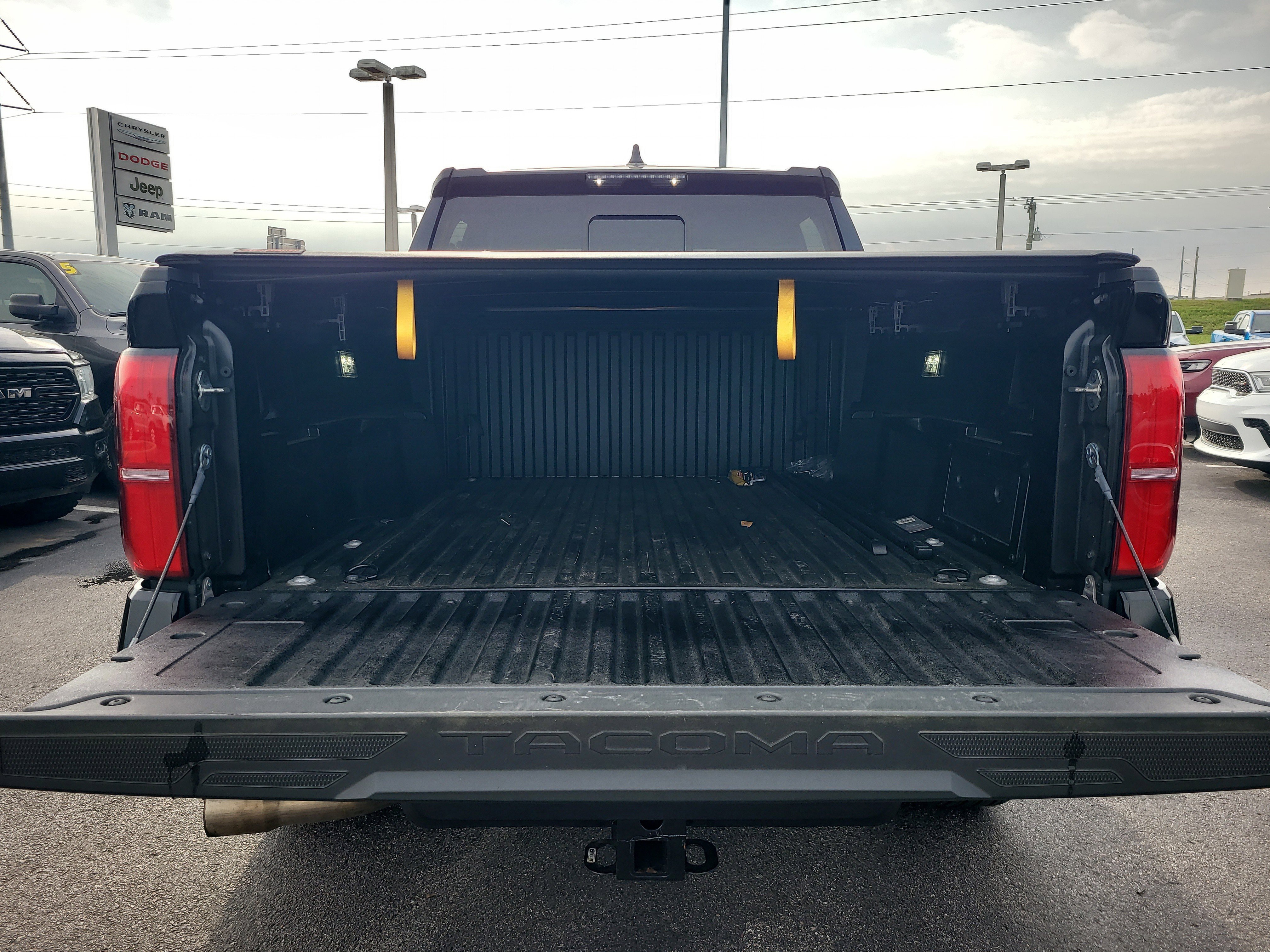 Used 2024 Toyota Tacoma TRD Sport w/ TRD Sport Upgrade Package image 7