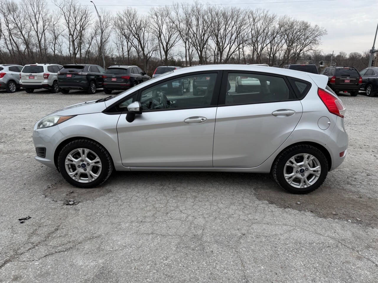 Used 2016 Ford Fiesta SE image 6