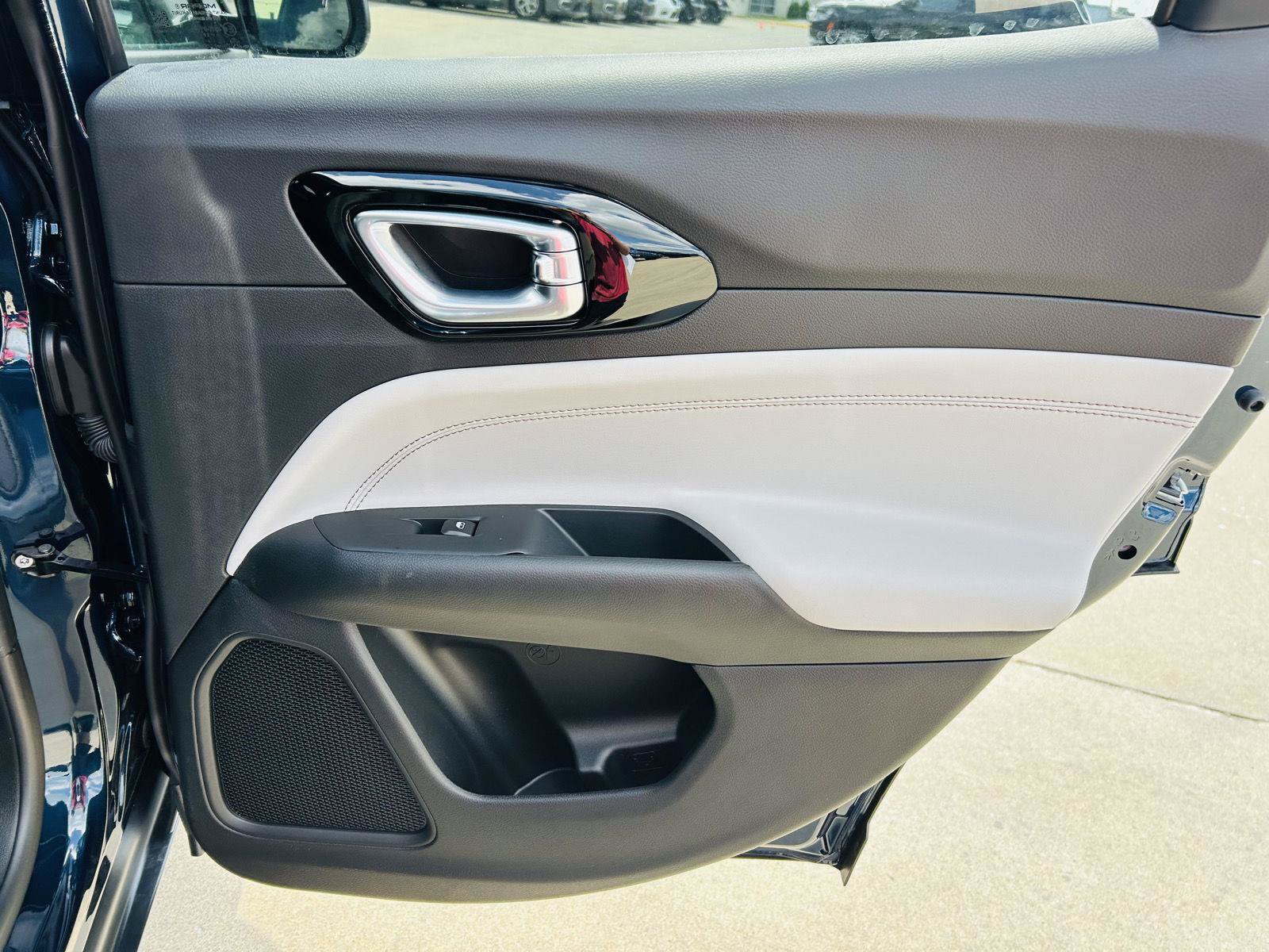 New 2026 Jeep Compass Limited AWD/4WD image 28