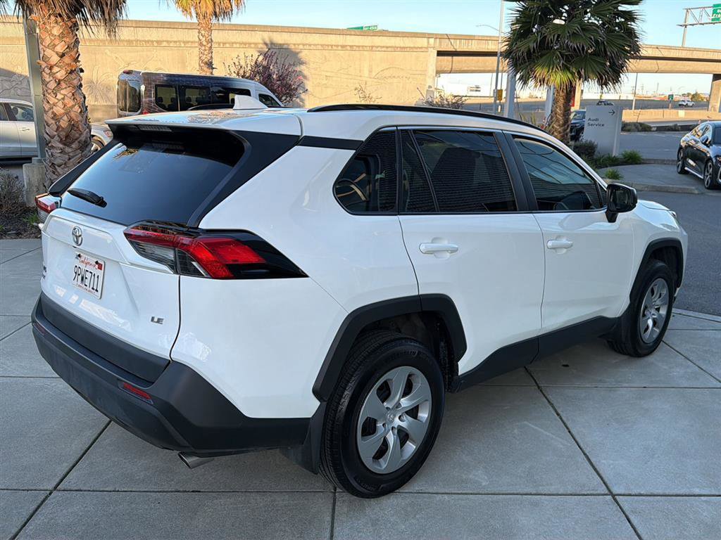 Used 2019 Toyota RAV4 LE image 6