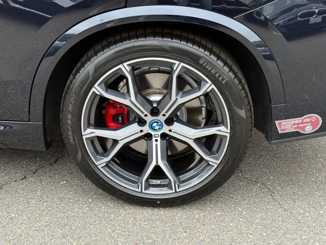 Certified 2024 BMW X5 xDrive50e w/ M Sport Package AWD/4WD image 14