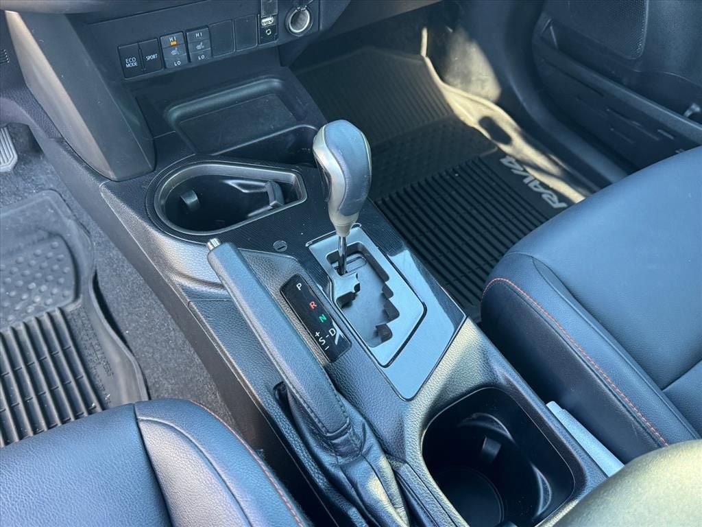 Used 2016 Toyota RAV4 SE w/ Advanced Technology Package AWD/4WD image 20