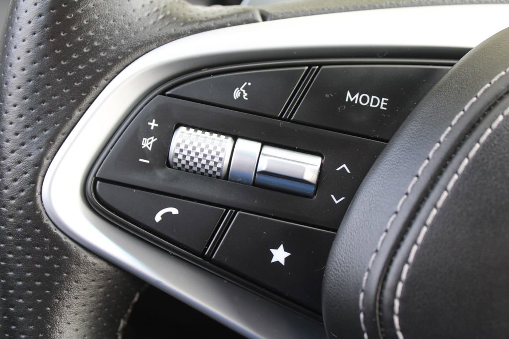 Used 2023 Genesis GV70 2.5T w/ Sport Prestige Package image 32