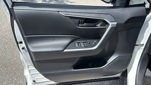 Certified 2024 Toyota RAV4 LE AWD/4WD image 17