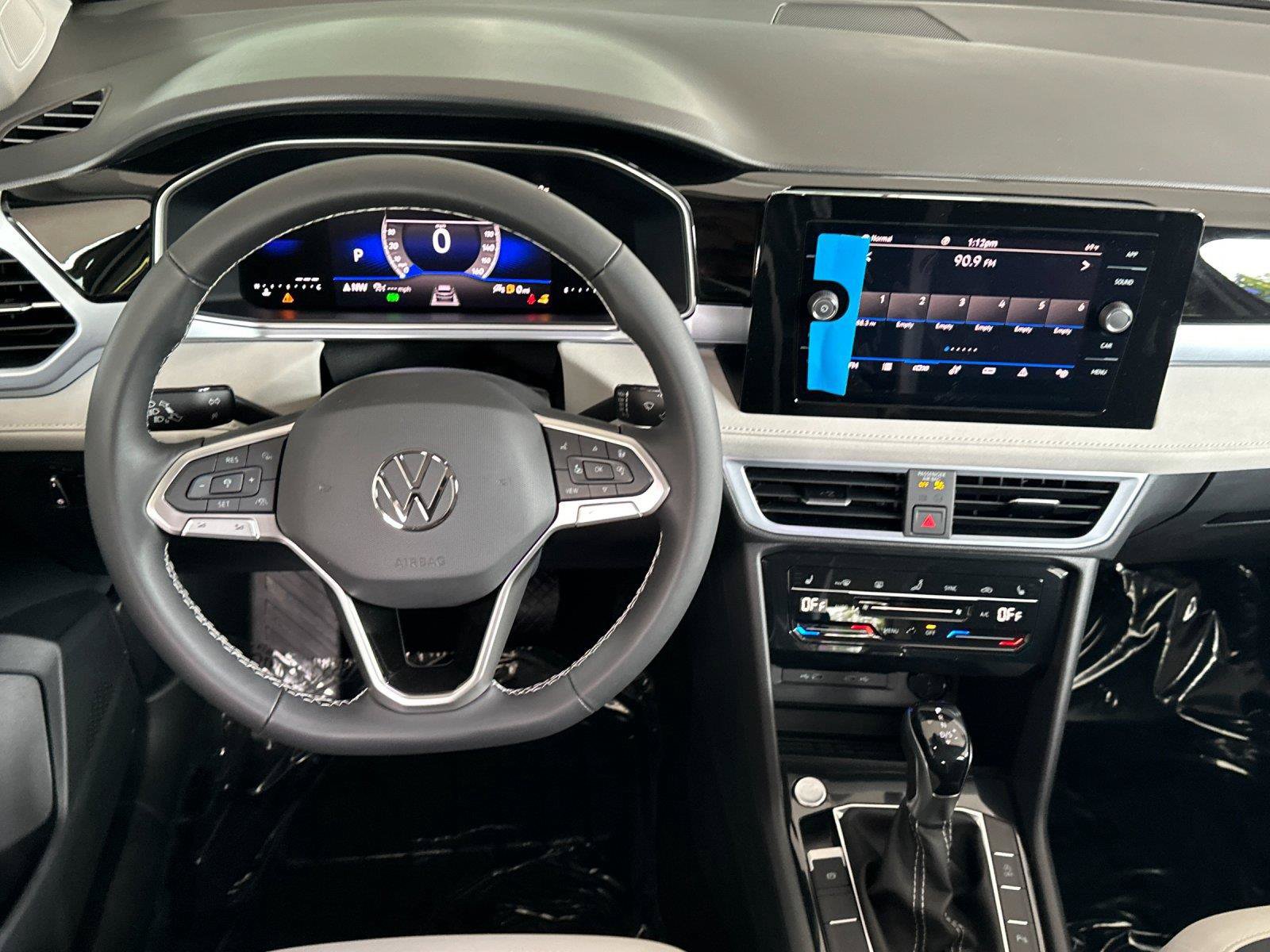 New 2026 Volkswagen Taos SE AWD/4WD image 13