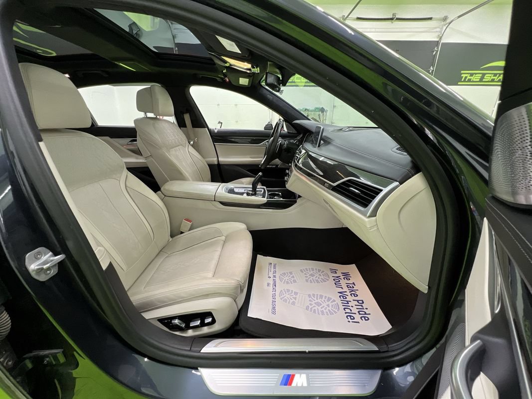 Used 2018 BMW 750i xDrive AWD/4WD image 29