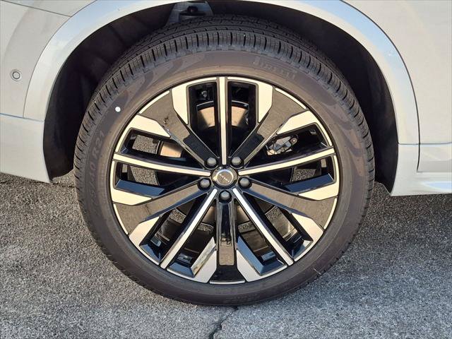 New 2026 Volvo XC90 T8 Ultra w/ Protection Package AWD/4WD image 6
