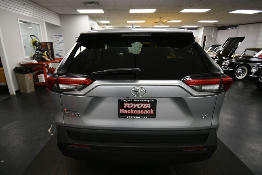 Used 2025 Toyota RAV4 LE FWD image 7