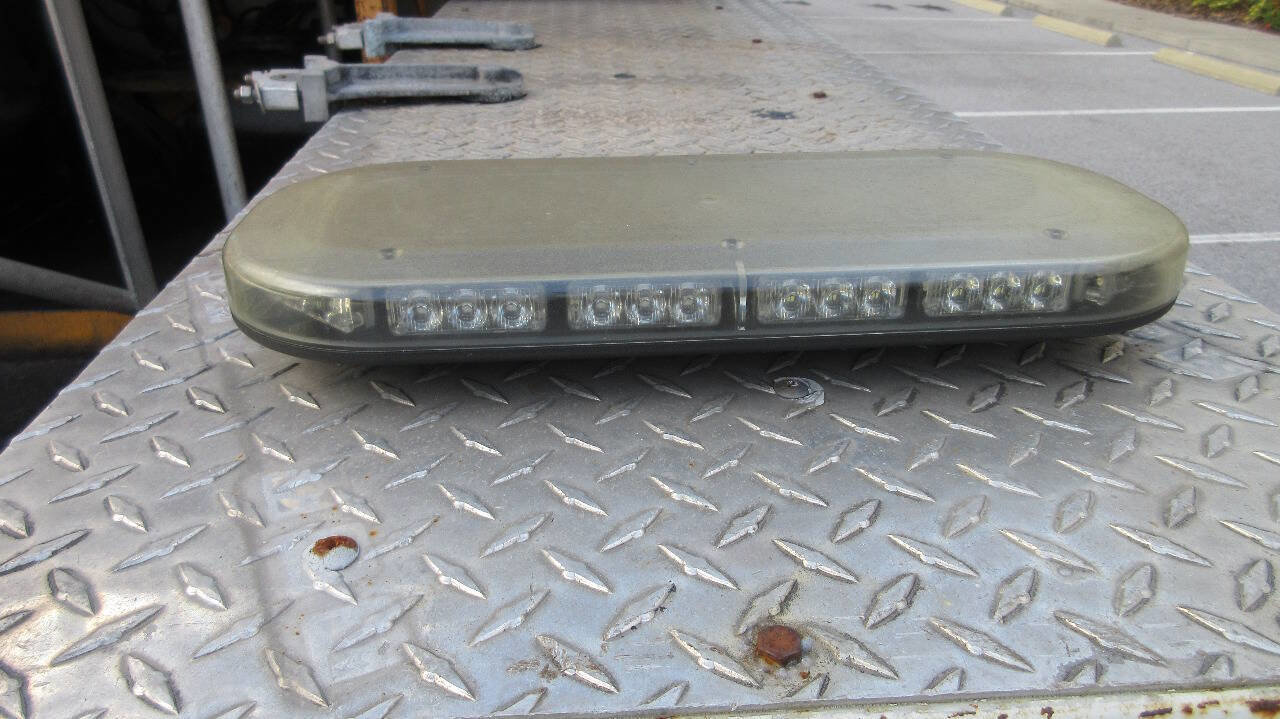 Used 2007 Ford F550 2WD Regular Cab Super Duty image 20