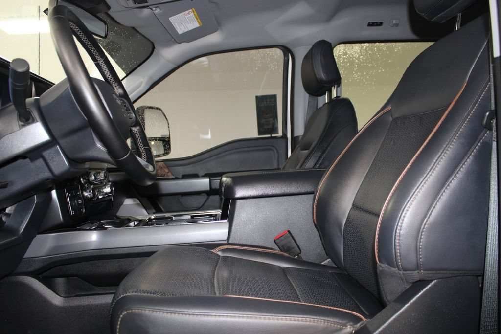 Used 2025 Ford F250 Lariat w/ Black Appearance Package AWD/4WD image 19