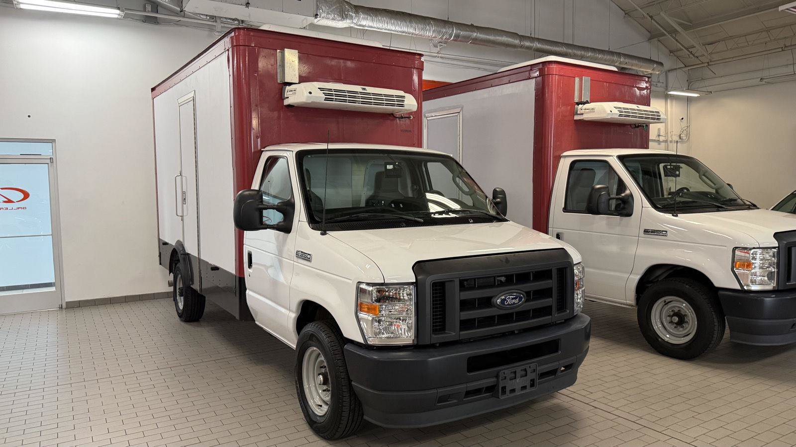 Used 2023 Ford E-350 and Econoline 350 Super Duty w/ Power Windows & Locks Group RWD image 7