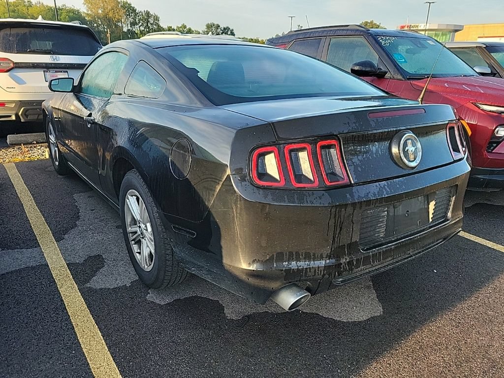 Used 2014 Ford Mustang Coupe RWD image 4
