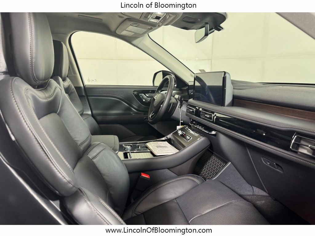 New 2026 Lincoln Aviator Reserve image 13