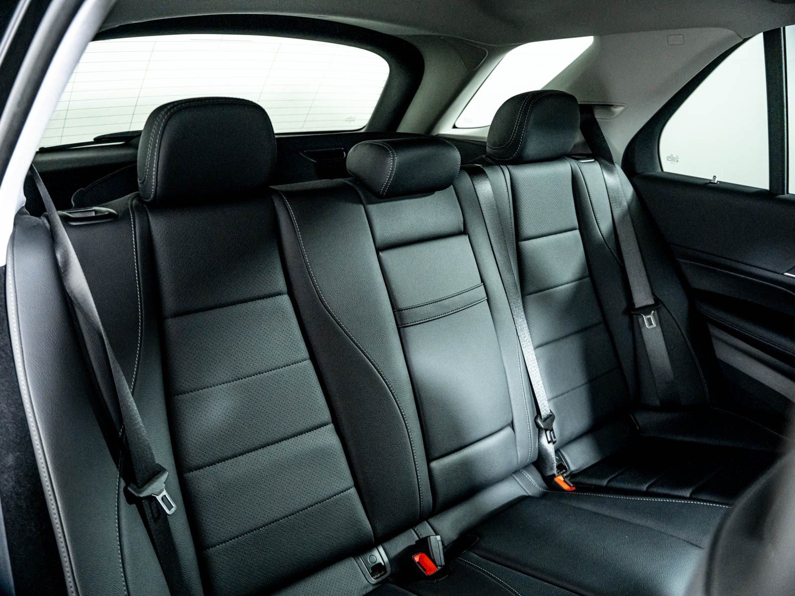 Certified 2025 Mercedes-Benz GLE 450e 4MATIC image 10