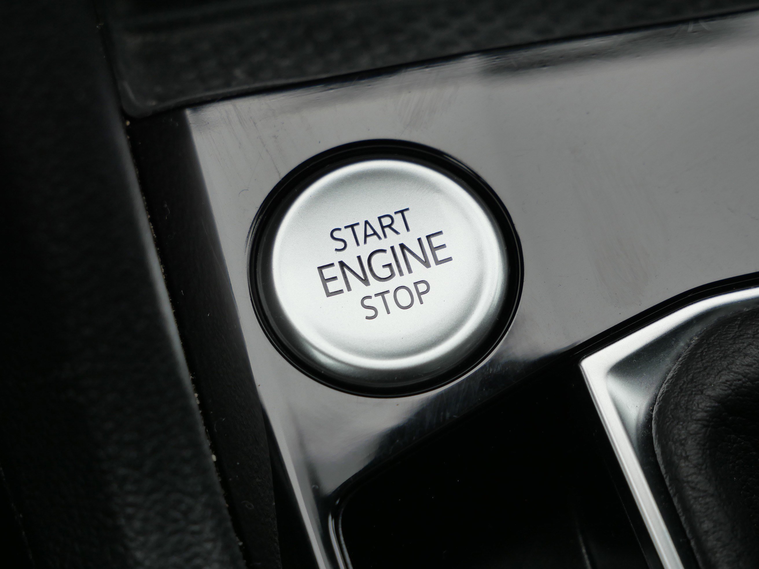 Certified 2023 Volkswagen Taos SE w/ Panoramic Sunroof Package image 27