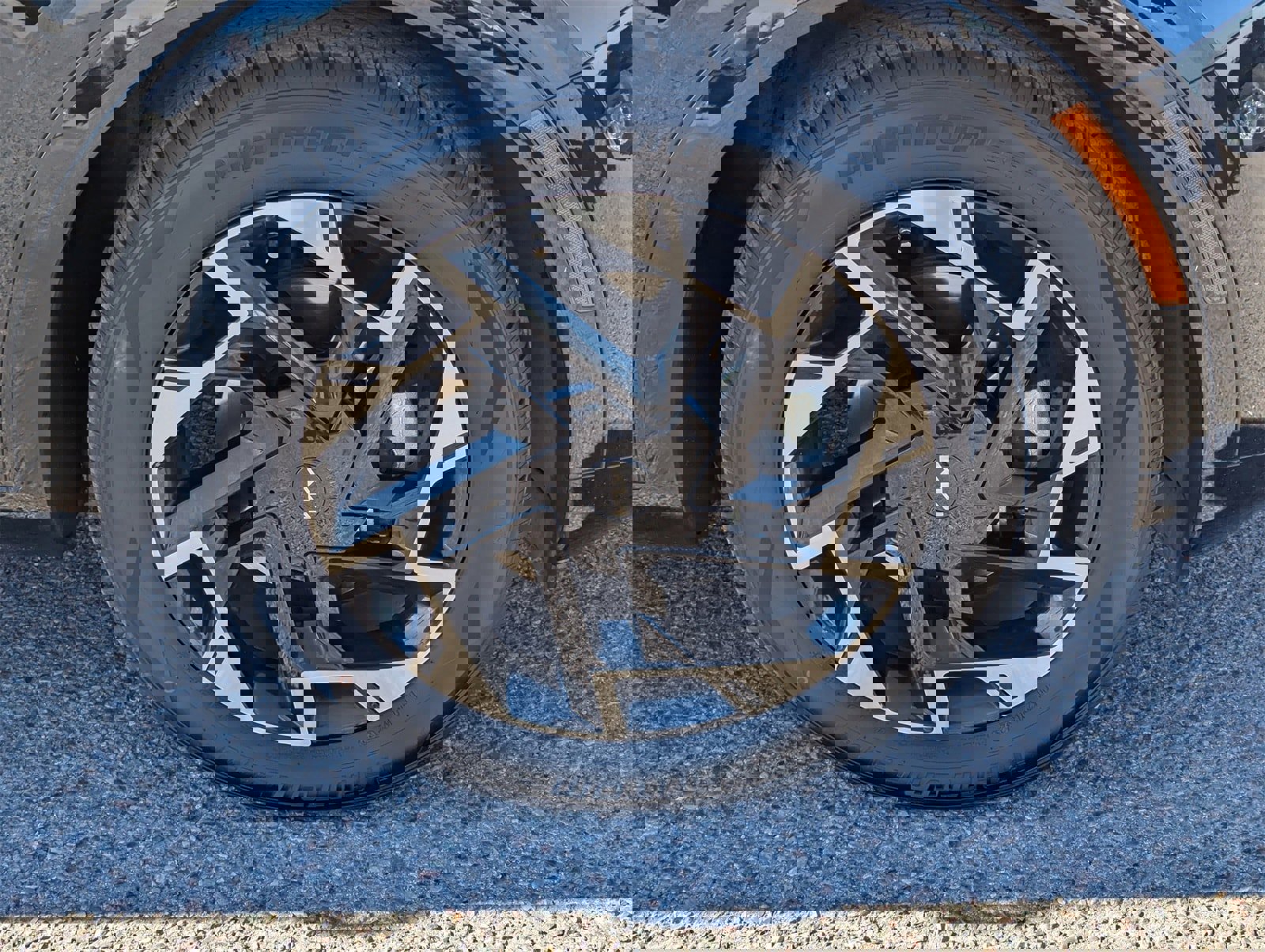 Used 2024 Kia Sportage SX image 9