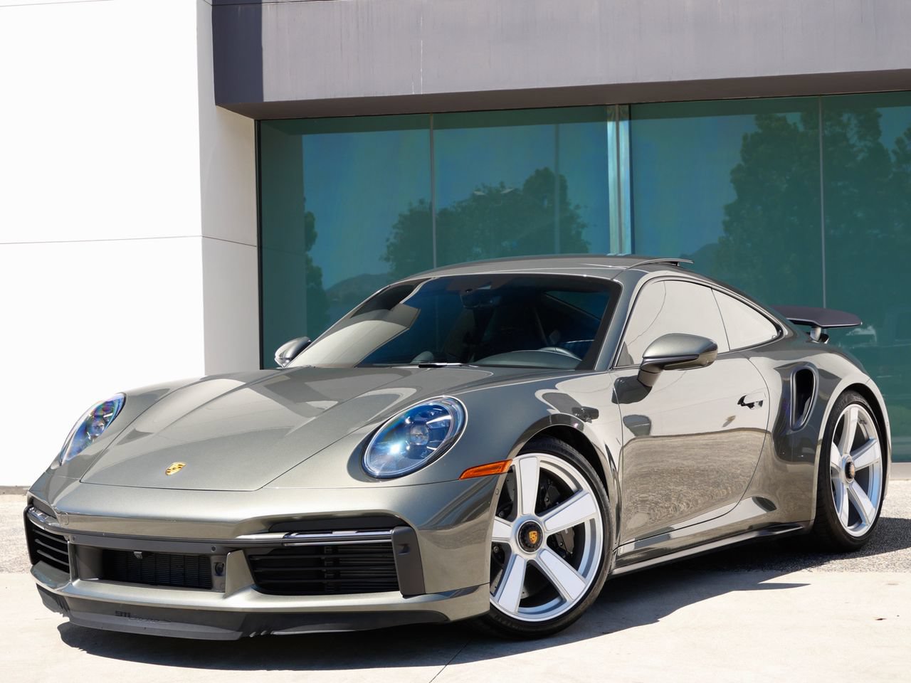 Used 2025 Porsche 911 Turbo AWD/4WD image 3