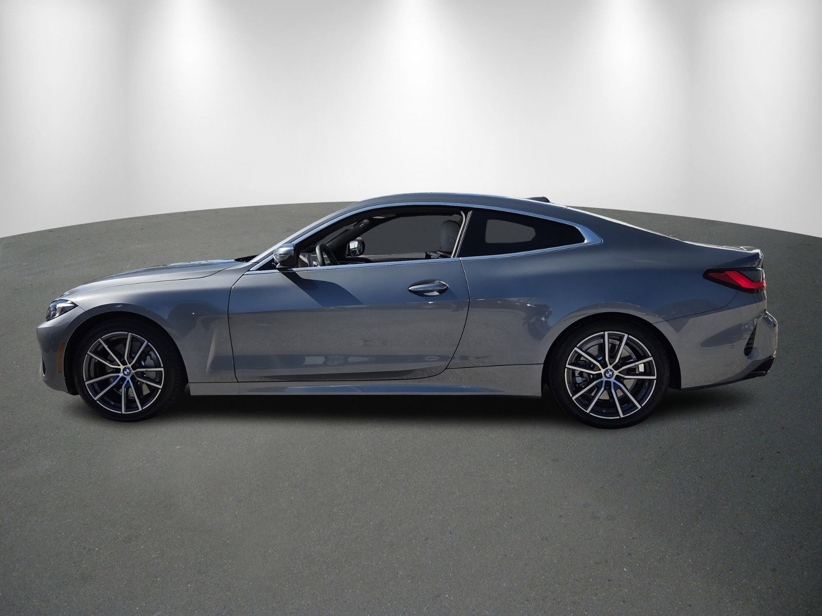 New 2026 BMW 430i Coupe w/ Parking Assistance Package image 4