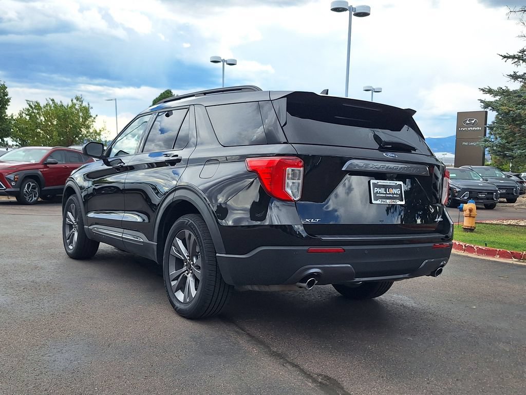 Used 2021 Ford Explorer XLT w/ Equipment Group 202A AWD/4WD image 5