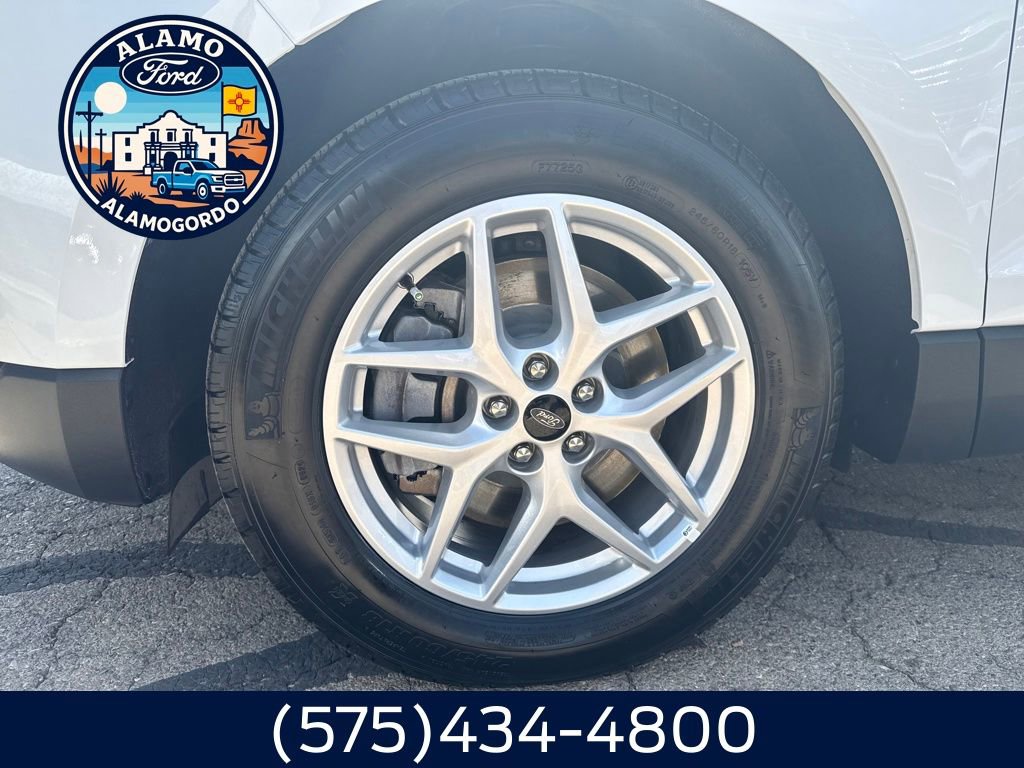 Used 2024 Ford Edge SE image 2