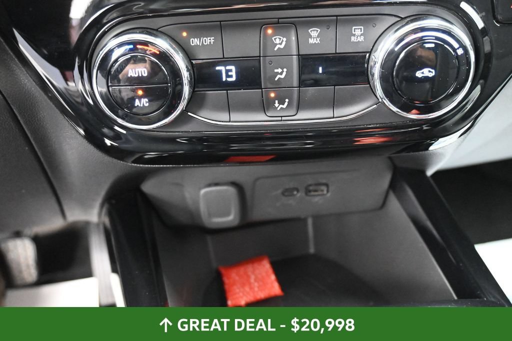 Used 2025 Chevrolet Trax LT FWD image 33