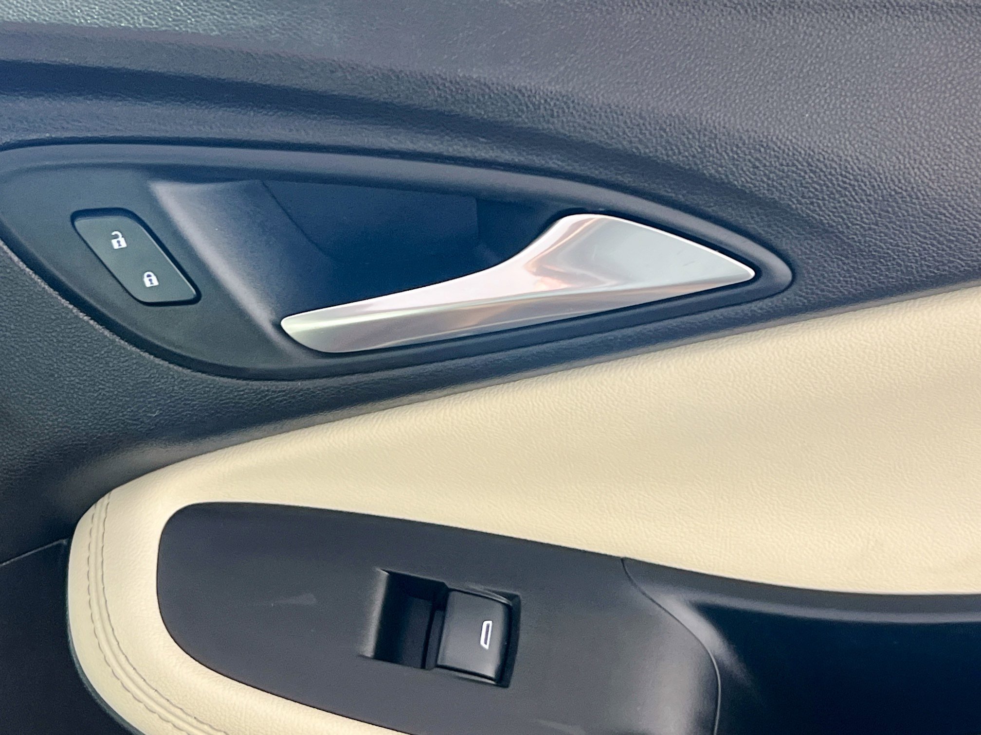 Used 2024 Buick Encore GX Preferred image 32