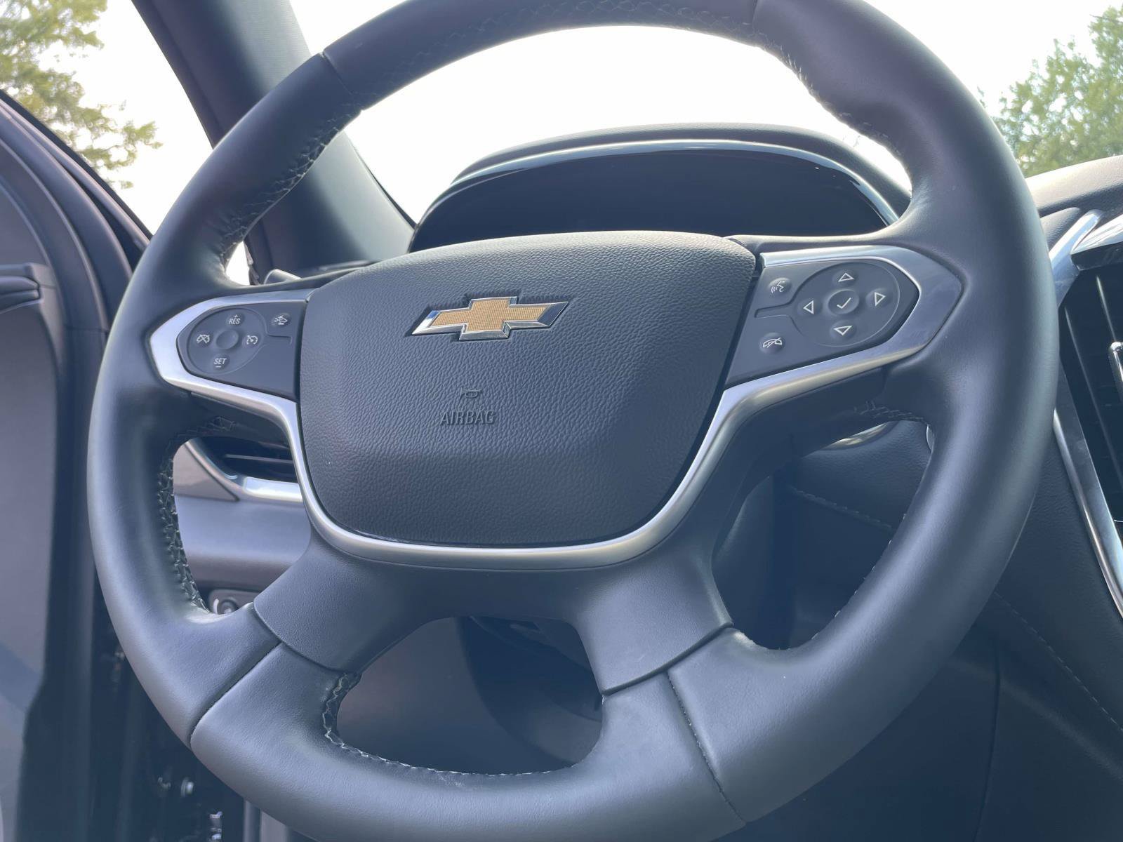 Used 2023 Chevrolet Traverse LT FWD image 18