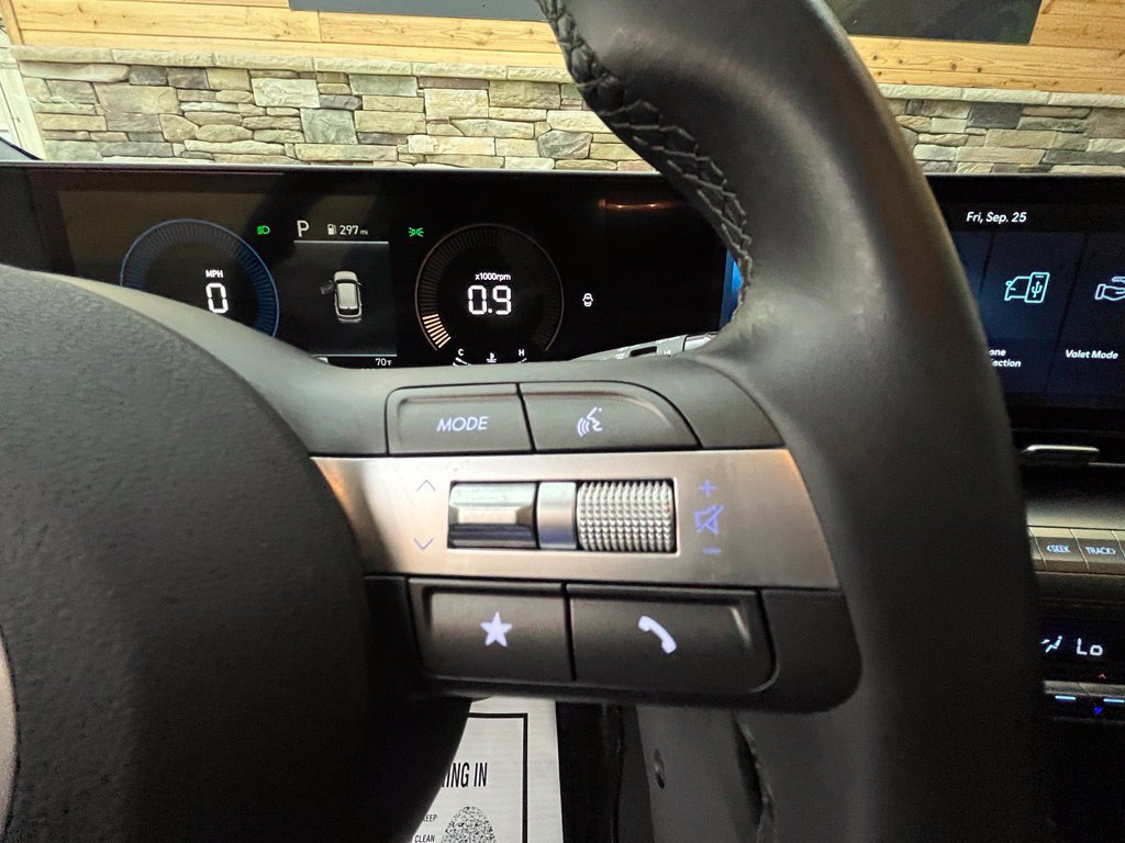 Used 2024 Hyundai Kona SEL AWD/4WD image 28