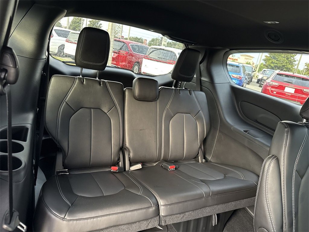 New 2026 Chrysler Pacifica Select image 24
