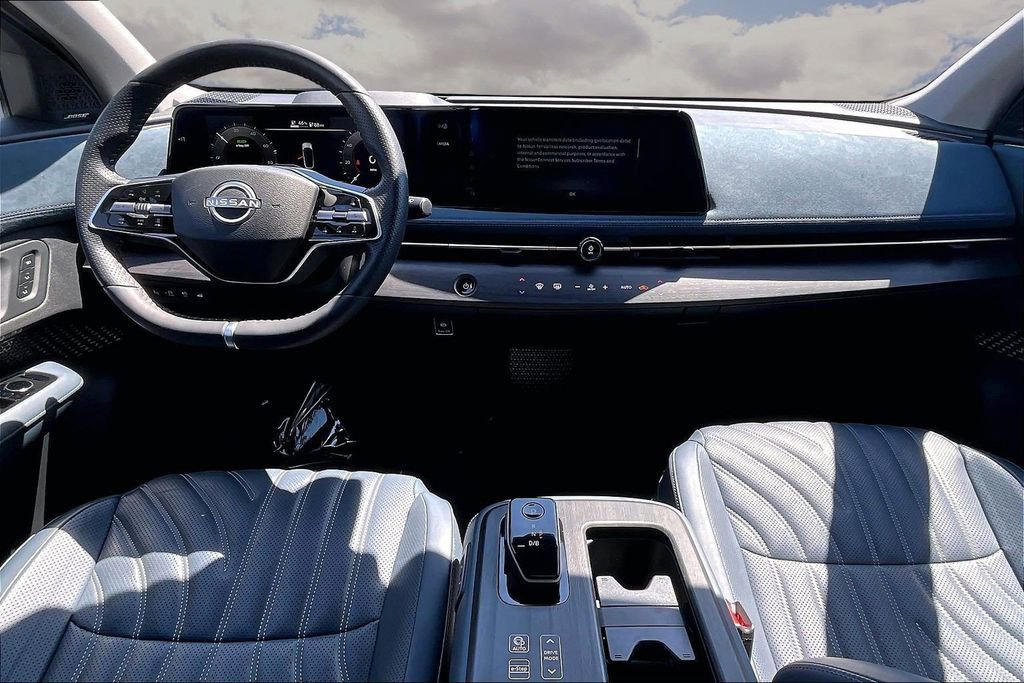 Used 2023 Nissan Ariya AWD/4WD image 7