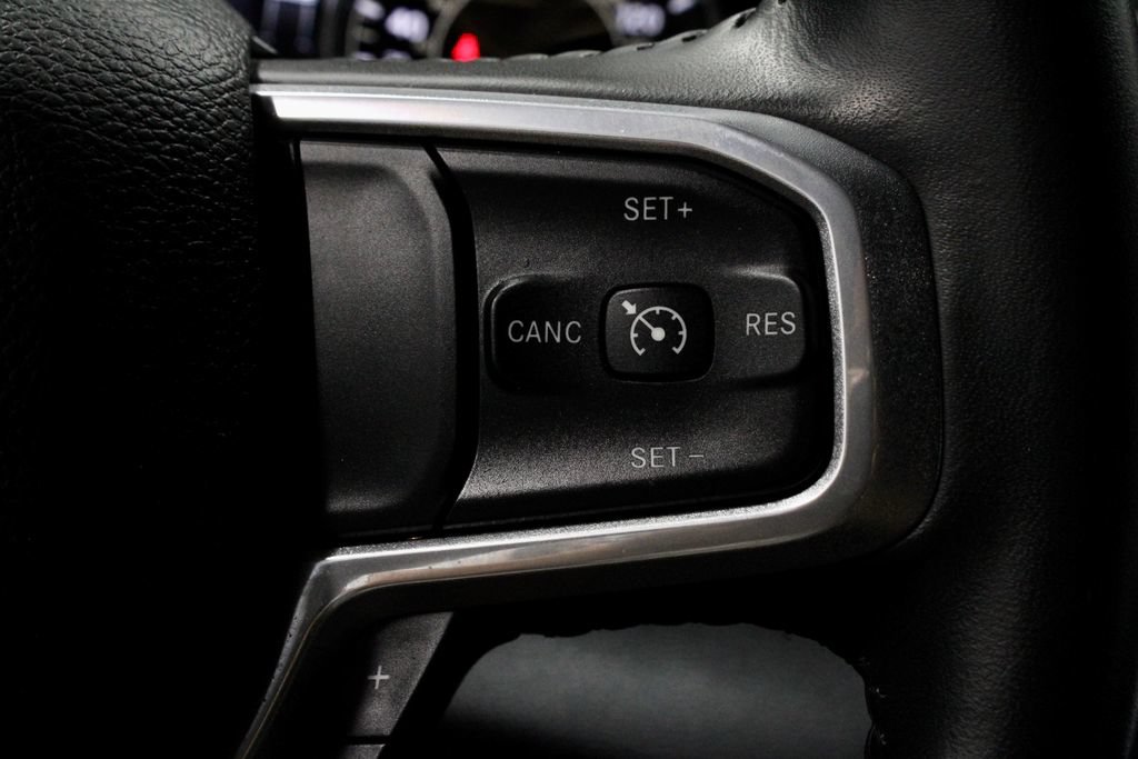 Used 2023 RAM 1500 Laramie AWD/4WD image 29