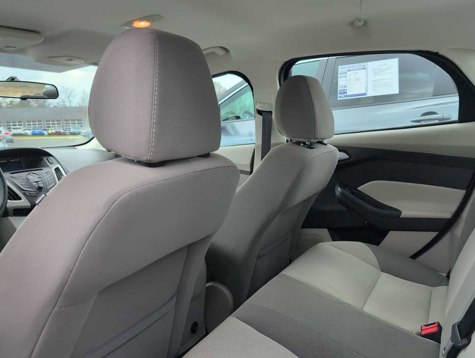 Used 2013 Ford Focus SE image 17