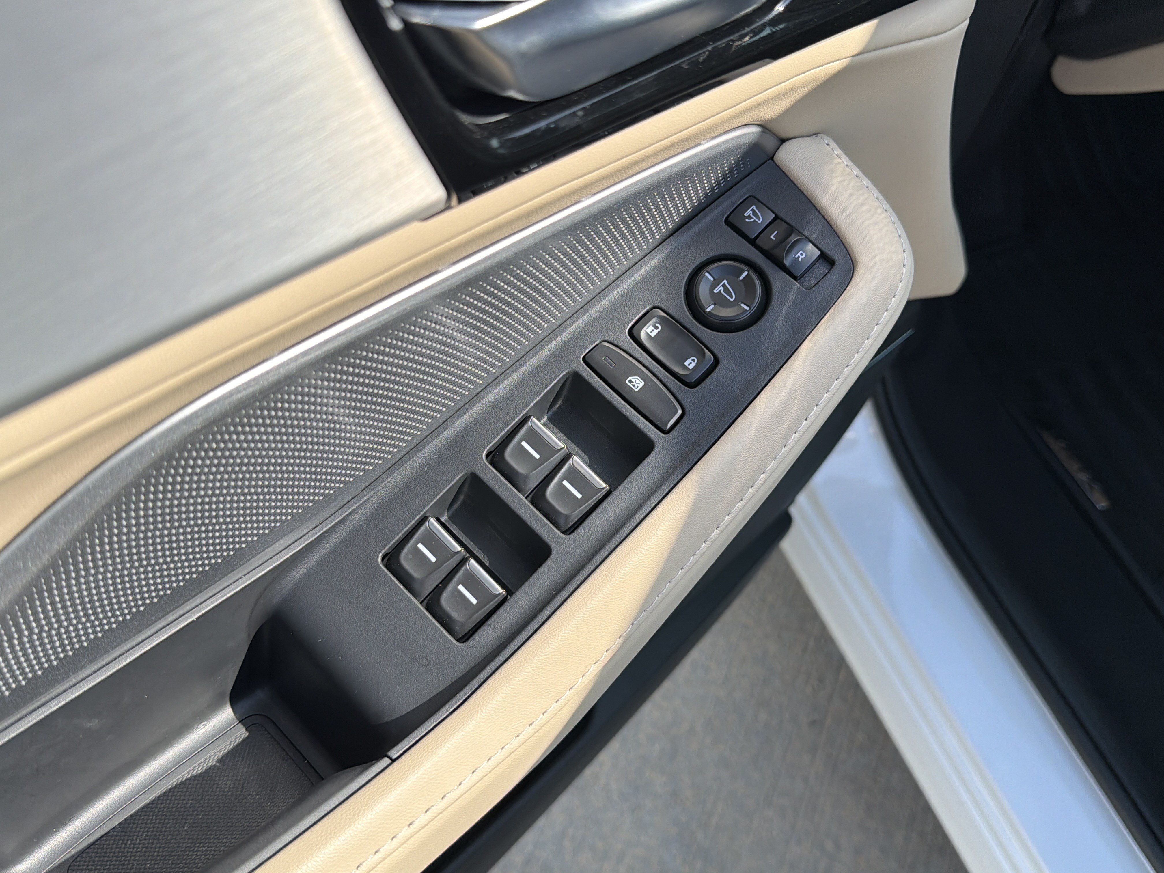 Certified 2026 Acura MDX SH-AWD w/ Technology Package image 15