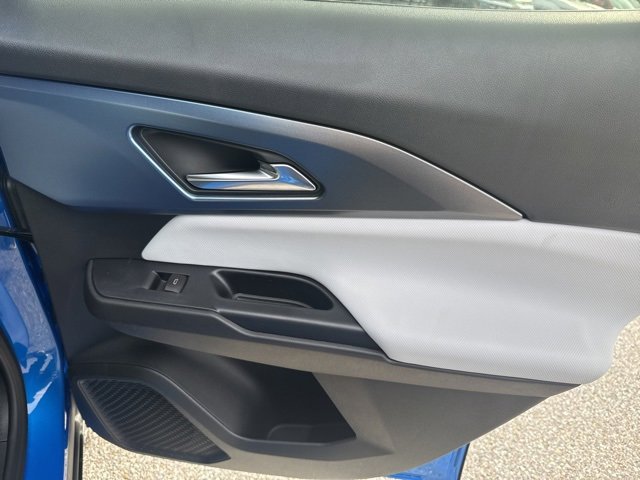 New 2026 Chevrolet Equinox EV LT w/ Convenience Package II image 25