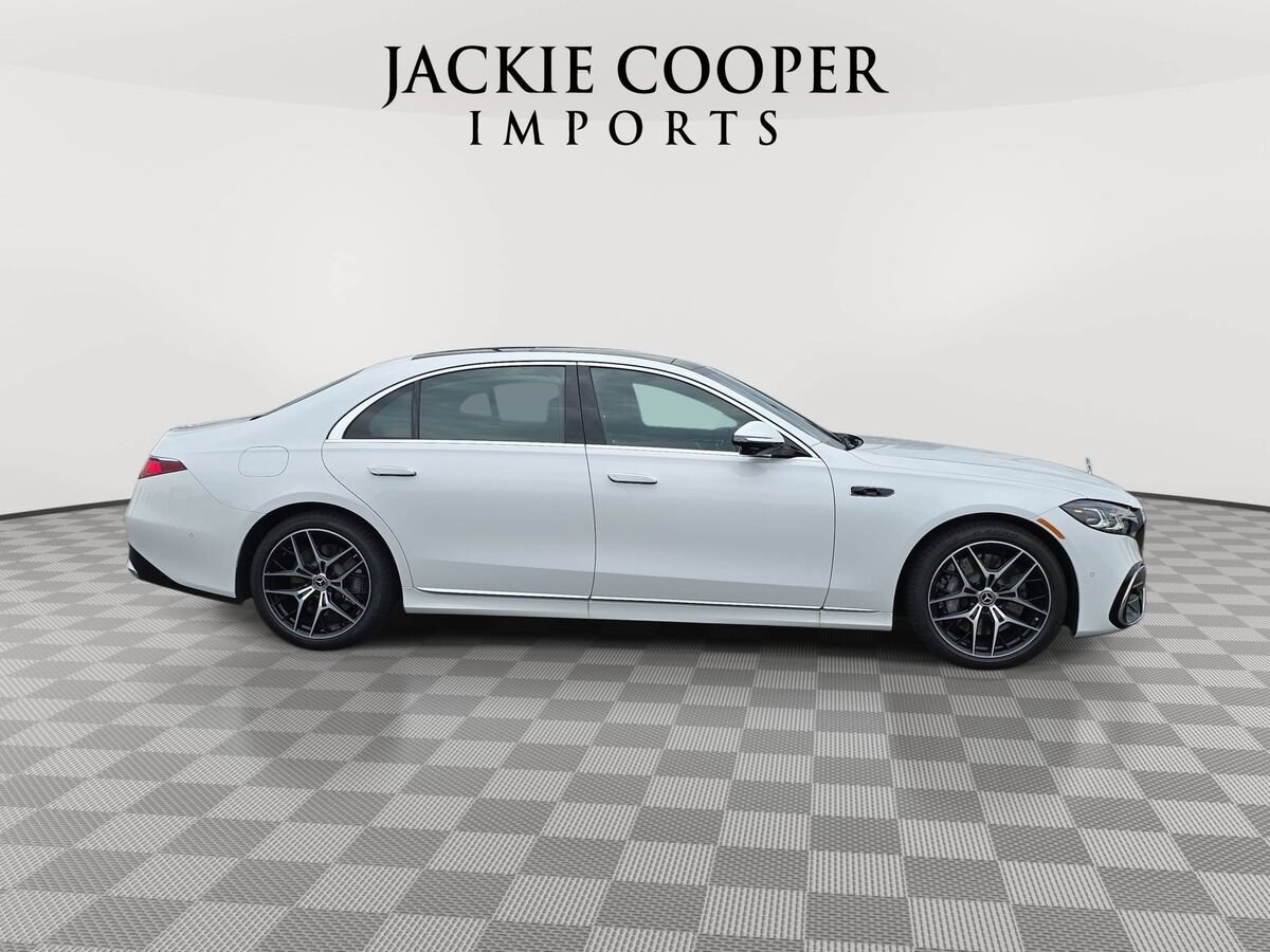 New 2027 Mercedes-Benz S 580 4MATIC Sedan image 4
