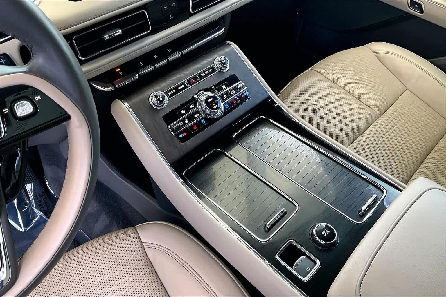 Used 2023 Lincoln Aviator Reserve w/ Elements Package Plus RWD image 15