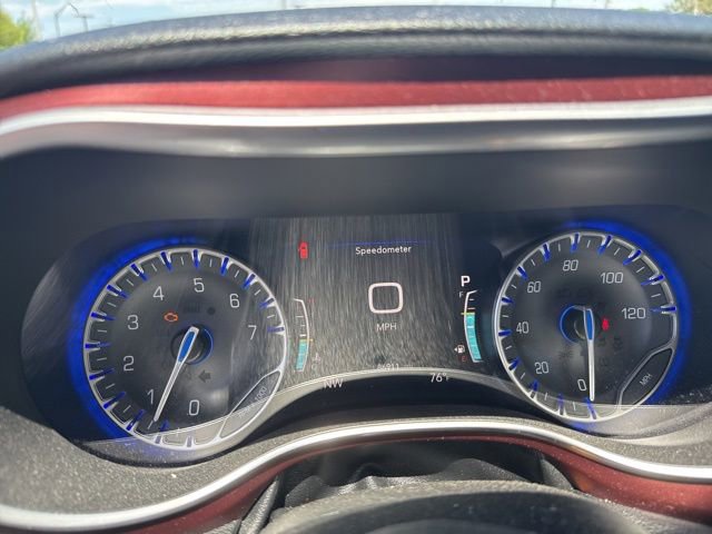 Used 2018 Chrysler Pacifica Limited FWD image 13