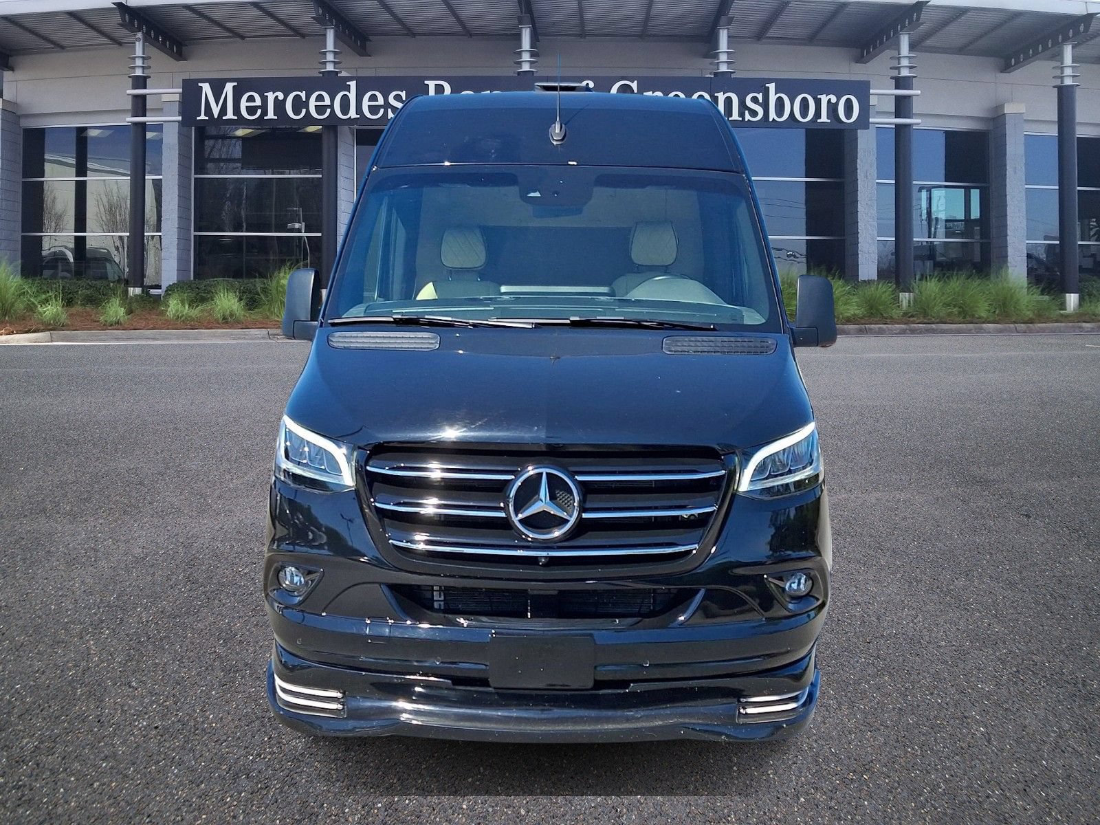 Used 2023 Mercedes-Benz Sprinter 3500 image 2