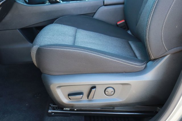 Used 2024 Nissan Rogue SV image 9