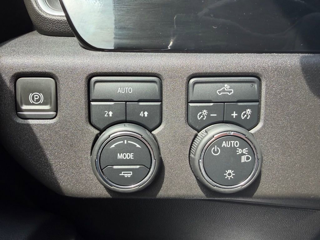 Used 2022 Chevrolet Silverado 1500 LT image 26