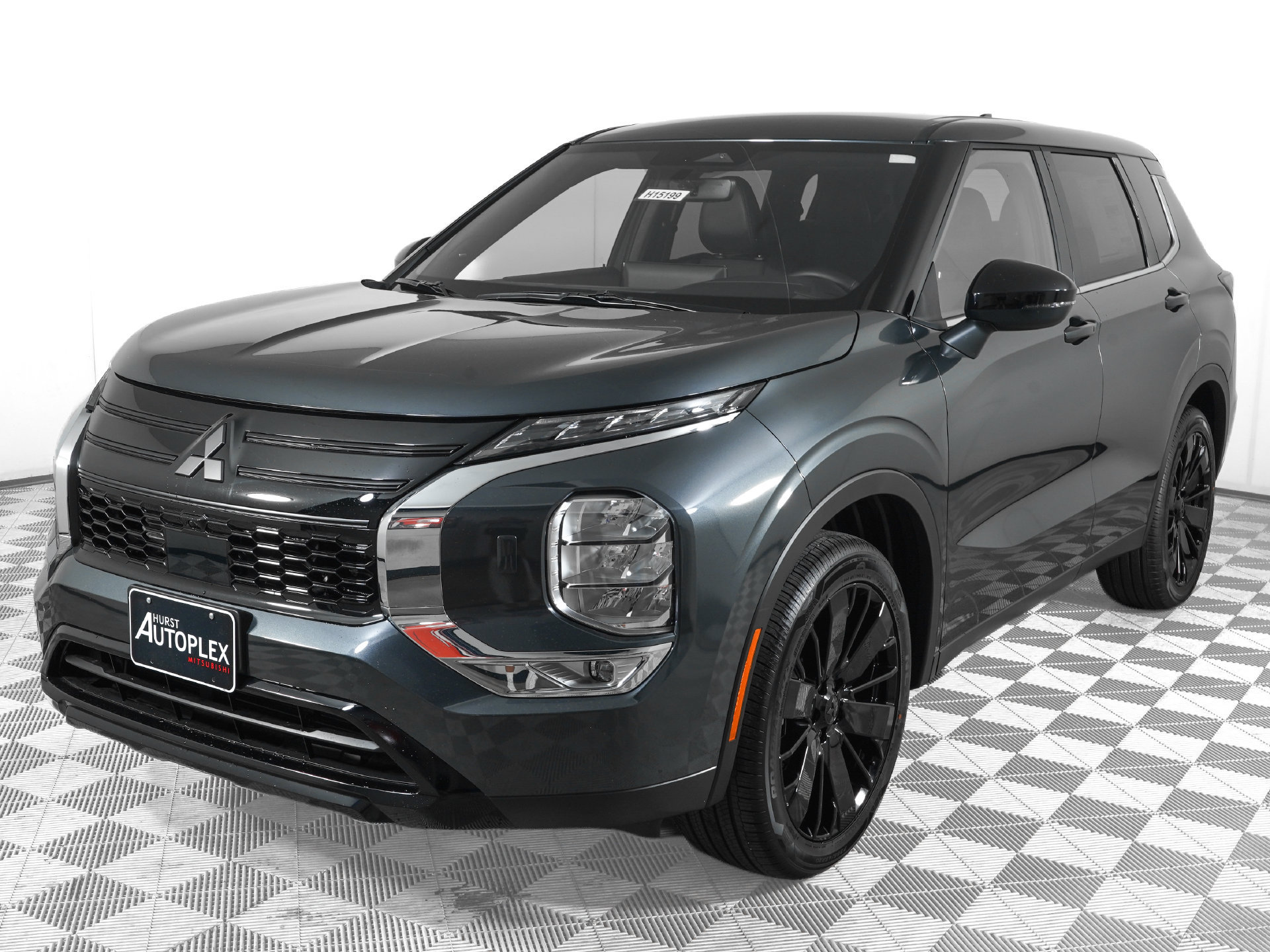 New 2026 Mitsubishi Outlander LE AWD/4WD image 9
