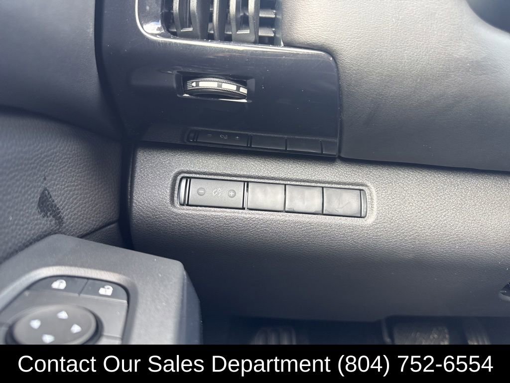 Used 2025 Nissan Pathfinder S image 17