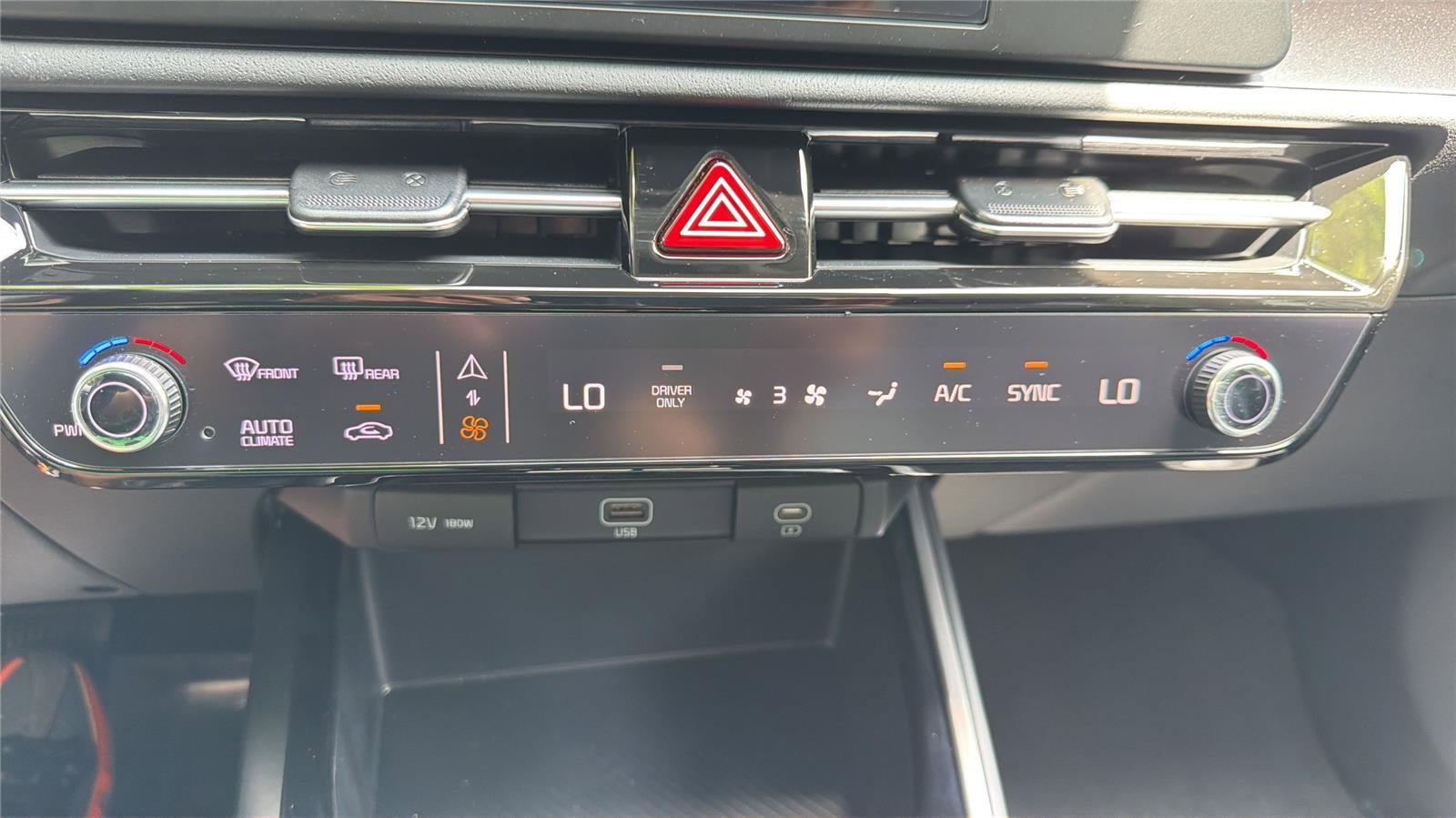 New 2026 Kia Niro LX FWD image 18